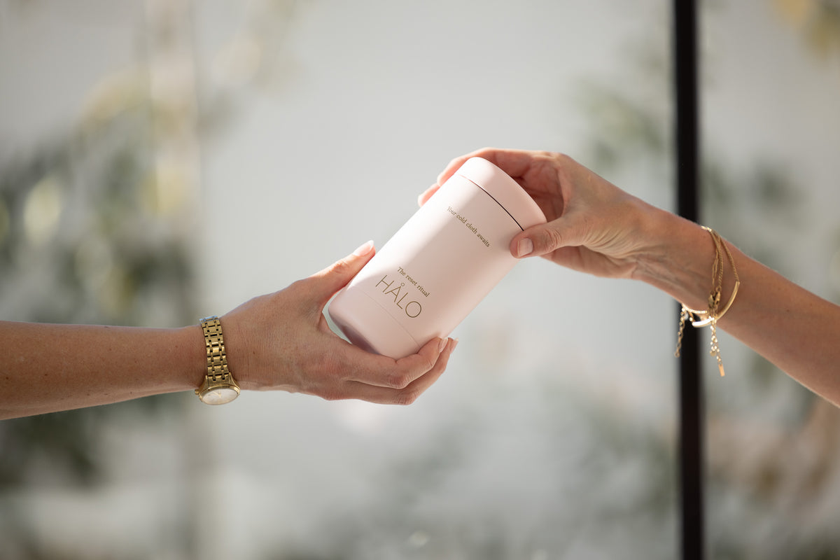 Passing a HÅLO cooling vessel as a thoughtful gift